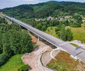 Tak wygląda obecnie budowa S1 Przybędza Milówka. Powstaną tu ogromne estakady, dwa tunele i centrum zarządzania ruchem