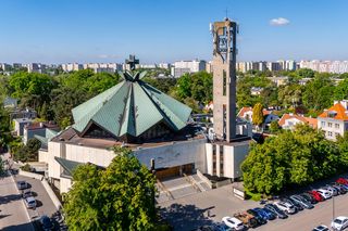 Zanim powstał, usłyszał o nim papież, Gierek i wszyscy święci. Po 30 latach się udało - na Bielanach stanął kościół św. Zygmunta