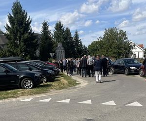 Pogrzeb rodzeństwa w Tuszowie Narodowym. Dominika i Grzegorz zginęli w wypadku. Trafili na pijanego kierowcę lawety