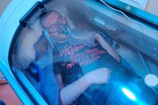 Po wypadku dawali Sebastianowi z Włocławka 2% szans na przeżycie. Mężczyzna walczy i potrzebuje pomocy