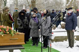 Papcio Chmiel został pochowany na Cmentarzu Bródnowskim