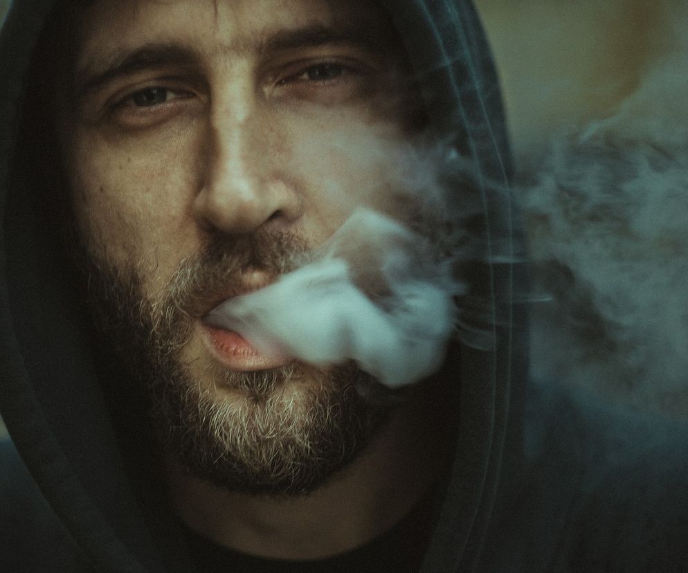 E-papierosy ŚMIERTELNIE NIEBEZPIECZNE? Szpitale będą powiadamiać sanepid