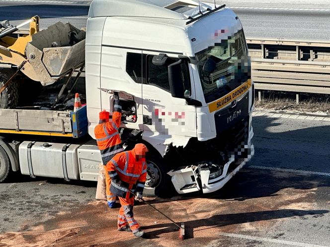 Wypadek na S8 ciężarówka wiozłą silnik Pendolino 