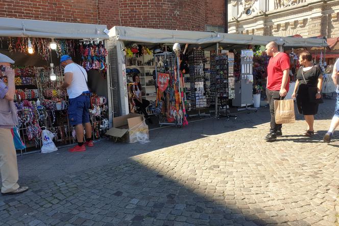 Stoiska z pamiątkami w Trójmieście są chętnie odwiedzane