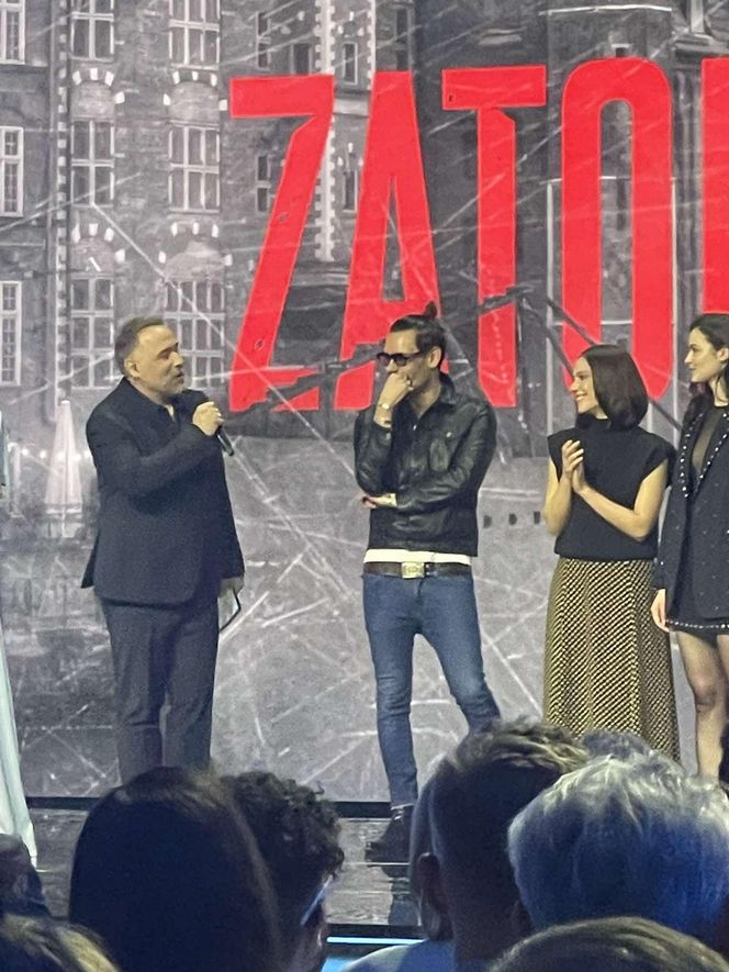 Spodnie spłatały figla Bartoszowi Gelnerowi na ramówce TVP