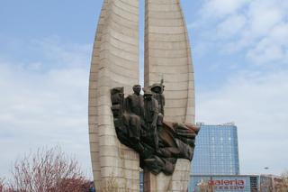 Pomnik Czynu Rewolucyjnego w Rzeszowie - zdjęcia. Ma nowego właściciela