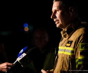  Kawle. Pożar zakładu przetwórstwa drobiowego. 120 strażaków walczy z żywiołem w czwartek, 14 sierpnia. Jeden z nich zaginął [ZDJĘCIA]