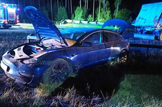 Poważny wypadek na S7. Ciężarówka zderzyła się z autobusem. Są poszkodowani