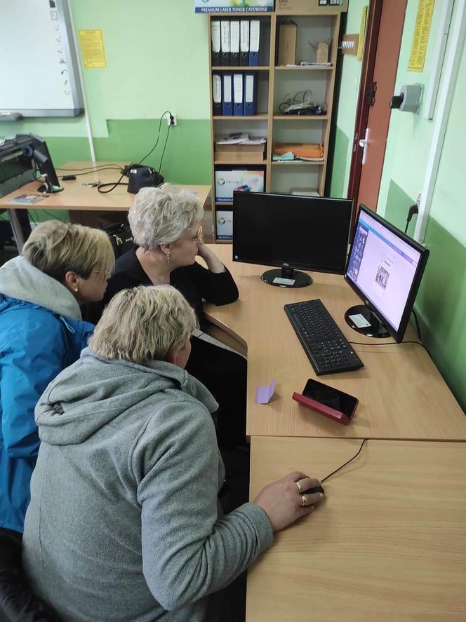 Na tej studniówce poloneza zatańczą licealiści po pięćdziesiątce i trochę młodsi. Dyrektor nie dowierzał