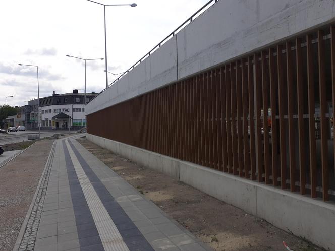 Na parking w Starachowicach Dolnych poczekamy do końca wakacji