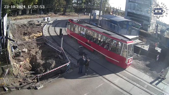 Chorzów: Dwoje nastolatków potrąconych przez tramwaj. Policja opublikowała nagranie