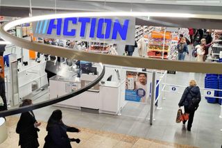 Przetestowałam odkurzacz pionowy z Action za 150 zł. Porównują go do Dysona