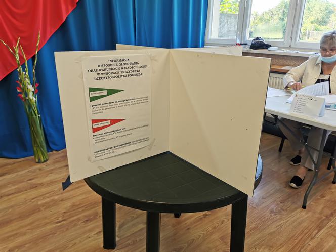 Spokojny wyborczy poranek w Ostrowie Wielkopolskim