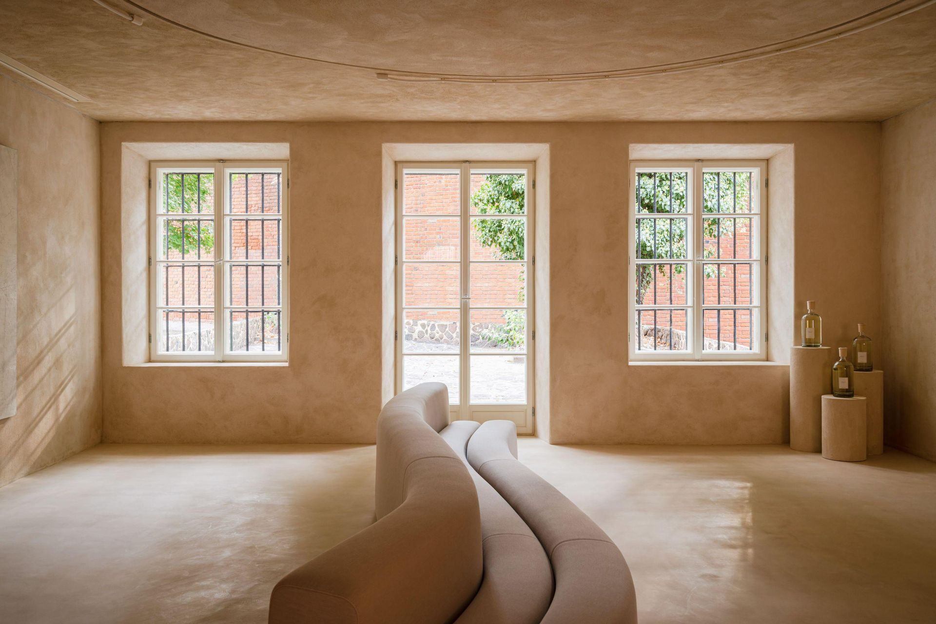 Showroom  Concept_11 w Warszawie projektu GoszczDesign