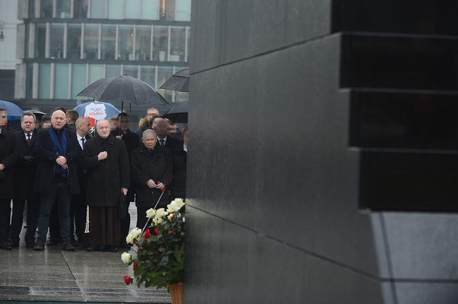 Kaczyński modlił się za brata