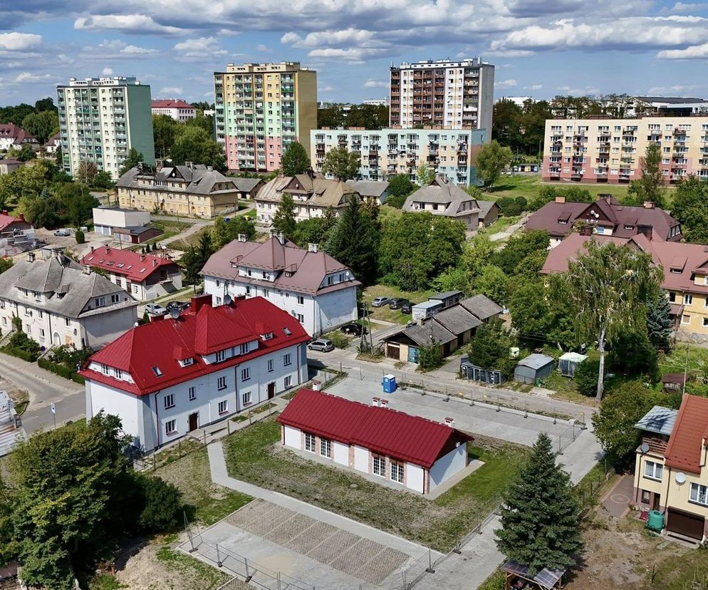 Starachowice. Były komórki na węgiel, są piękne mieszkania