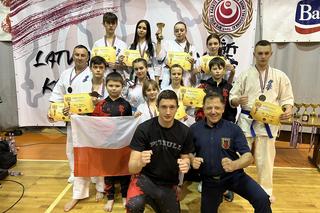 Karatecy ze Skarżyska na podium Mistrzostw Łotwy. Zobacz zdjęcia