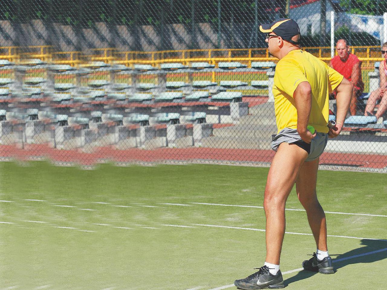 Piotr Gąsowski wygrał choć piły go gatki 1