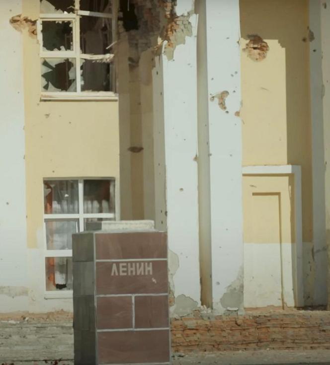 Siły ukraińskie zburzyły pomnik Lenina w Rosji miejscowości Sudża 