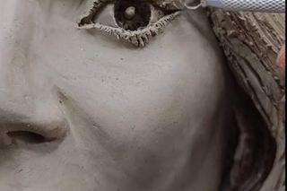 Wyrzeźbił w glinie twarz Dody. Internauci myśleli, że to jej odwieczna rywalka 