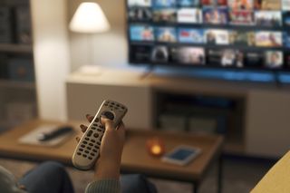 Tiktoker obliczył, ile kosztuje godzina oglądania telewizji
