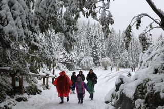 Śnieg w Tatrach. TOPR ogłosił pierwszy stopień zagrożenia lawinowego