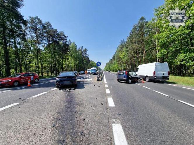 Kobiór. Zderzenie dwóch osobówek. Cztery osoby trafiły do szpitala