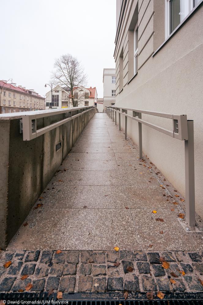 Poradnia ortopedyczno-urazowa na Białówny. Budynek przeszedł remont [ZDJĘCIA]