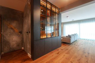 Nowoczesność harmonijnie współgra z ciepłem naturalnych surowców