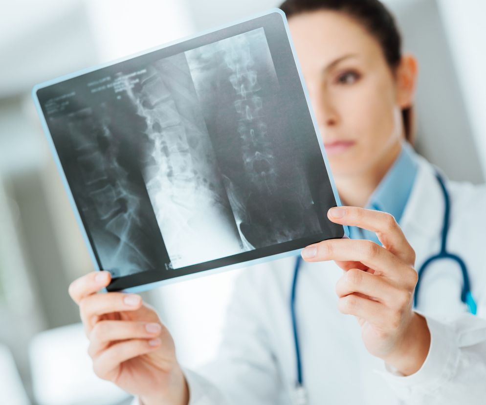 Radiolog wykonuje obrazowanie narządów za pomocą takich badań jak m. in.: RTG, USG, mammografia, tomografia komputerowa, rezonans magnetyczny.