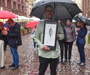 Tłum zwolenników aborcji protestował w centrum miasta. Manifestacja ruszyła pod kurię biskupią i siedzibę PiS