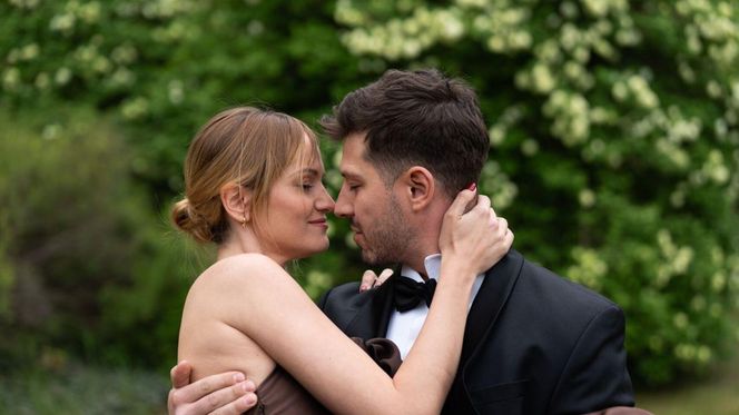 Barwy szczęścia odc. 3245. Ola (Michalina Robakiewicz), Justin (Jasper Sołtysiewicz)