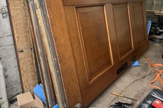 Zabytkowe drzwi ratusza w Lesznie w renowacji [ZDJĘCIA]