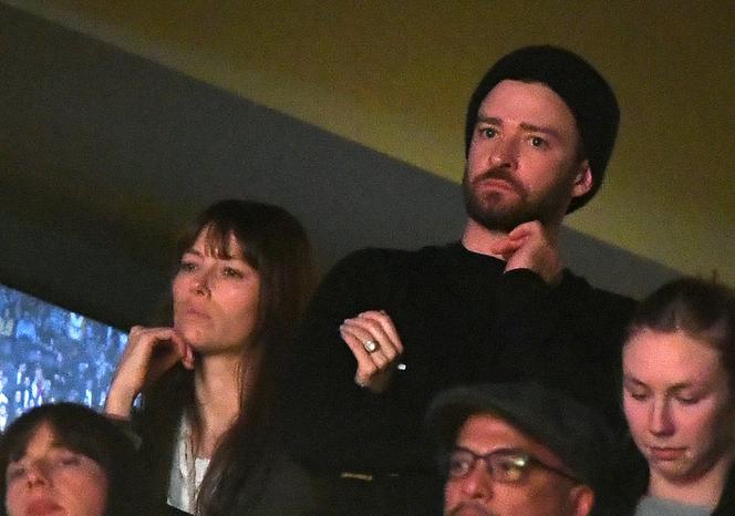 Justin Timberlake i Jessica Biel na meczu NBA