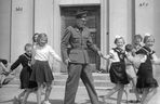 QUIZ PRL. Od Lenino do „fali”: Sprawdź, czy przetrwałbyś w wojsku PRL. Tylko dla orłów!