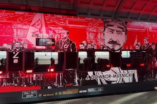 Tak wygląda specjalny pociąg Kolei Wielkopolskich z okazji 105. rocznicy wybuchu Powstania Wielkopolskiego