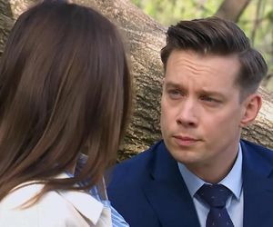 Na Wspólnej odc. 4074. Darek Żbik (Michał Mikołajczak), Aneta Siwek (Dorota Krempa)