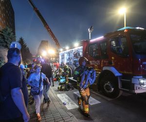 Strażacy mówią o wielkiej tragedii! 14-latka nie żyje, 8 osób, w tym dzieci, zabrały karetki. Kulisy pożaru w Rzeszowie
