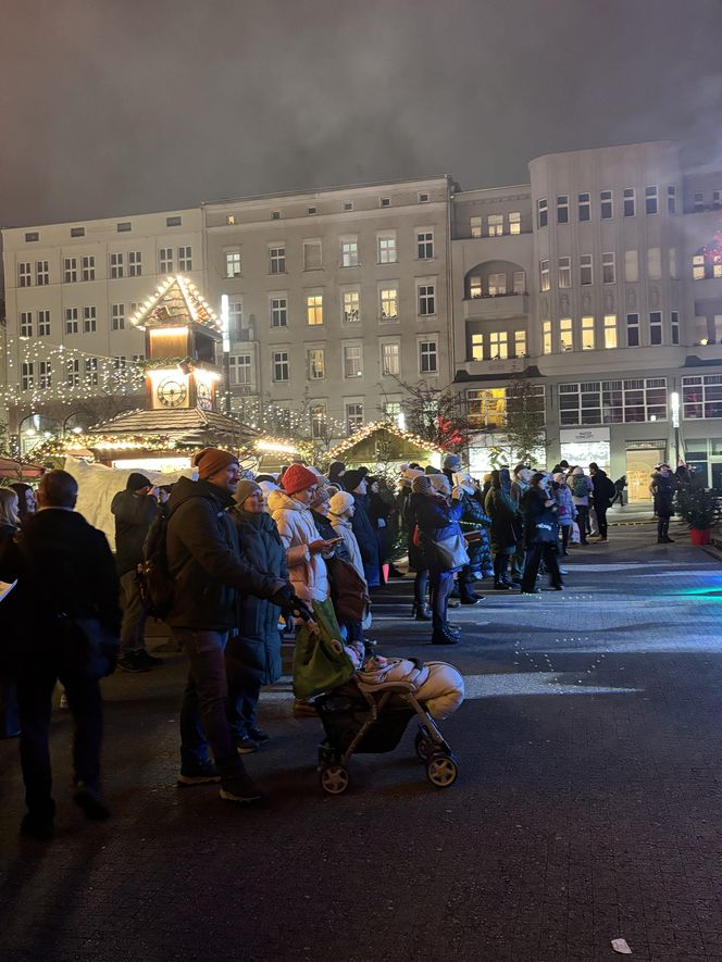 Kolędowanie na placu Wolności