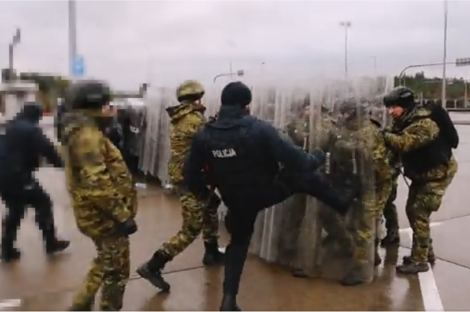 Policjanci uczą strażników granicznych jak używać tarcz ochronnych [WIDEO]