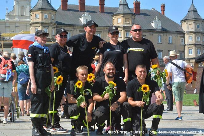 II szczyt pielgrzymkowy na Jasną Górę. Więcej pątników niż w zeszłym roku