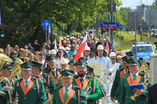 Warszawa pielęgnuje tradycję hutniczą. Kolorowa parada przeszła ulicami miasta