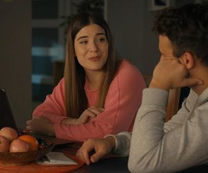 Barwy szczęścia, odcinek 3171. Agata (Natalia Zambrzycka), Ignacy (Olaf Staszkiewicz)