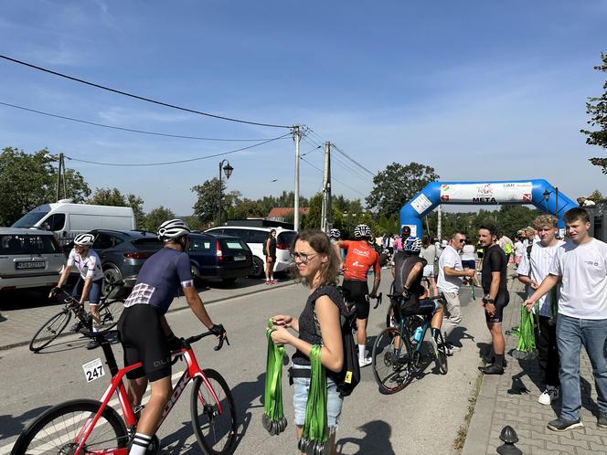 Sportowa rywalizacja i wspólne pomaganie. Za nami 8. edycja Tour de Cracovia Amatorów! 