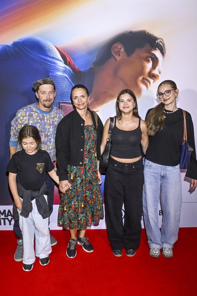 Superman na ekranie, gwiazdy na ścianie! Zobacz, kto skradł show na czerwonym dywanie