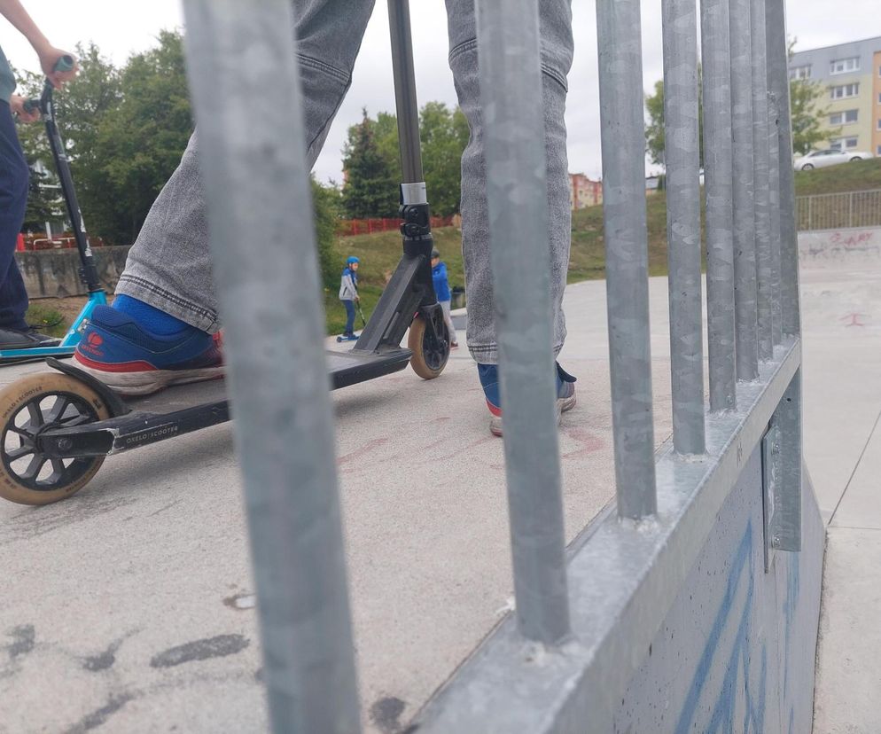 Ojciec spędzał czas z synem. Nagle zadzownił na policję, mówił, że krzywdzi dziecko. Dla żartu