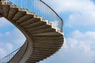 Bardzo chciane dziecko Warszawy. Most Gdański i jego wspaniałe kręte schody. W lipcu ma urodziny