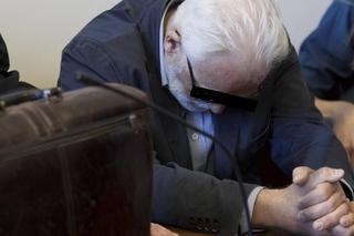 Zmarł, bo lekarz zaszył mu dwie chusty w brzuchu