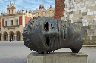 Rzeźba Eros Spętany