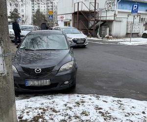  Podczas pościgu w Warszawie zderzyli się z nauką jazdy. Policjanci z Łodzi próbowali zatrzymać Gruzinów. „Czynności trwają”